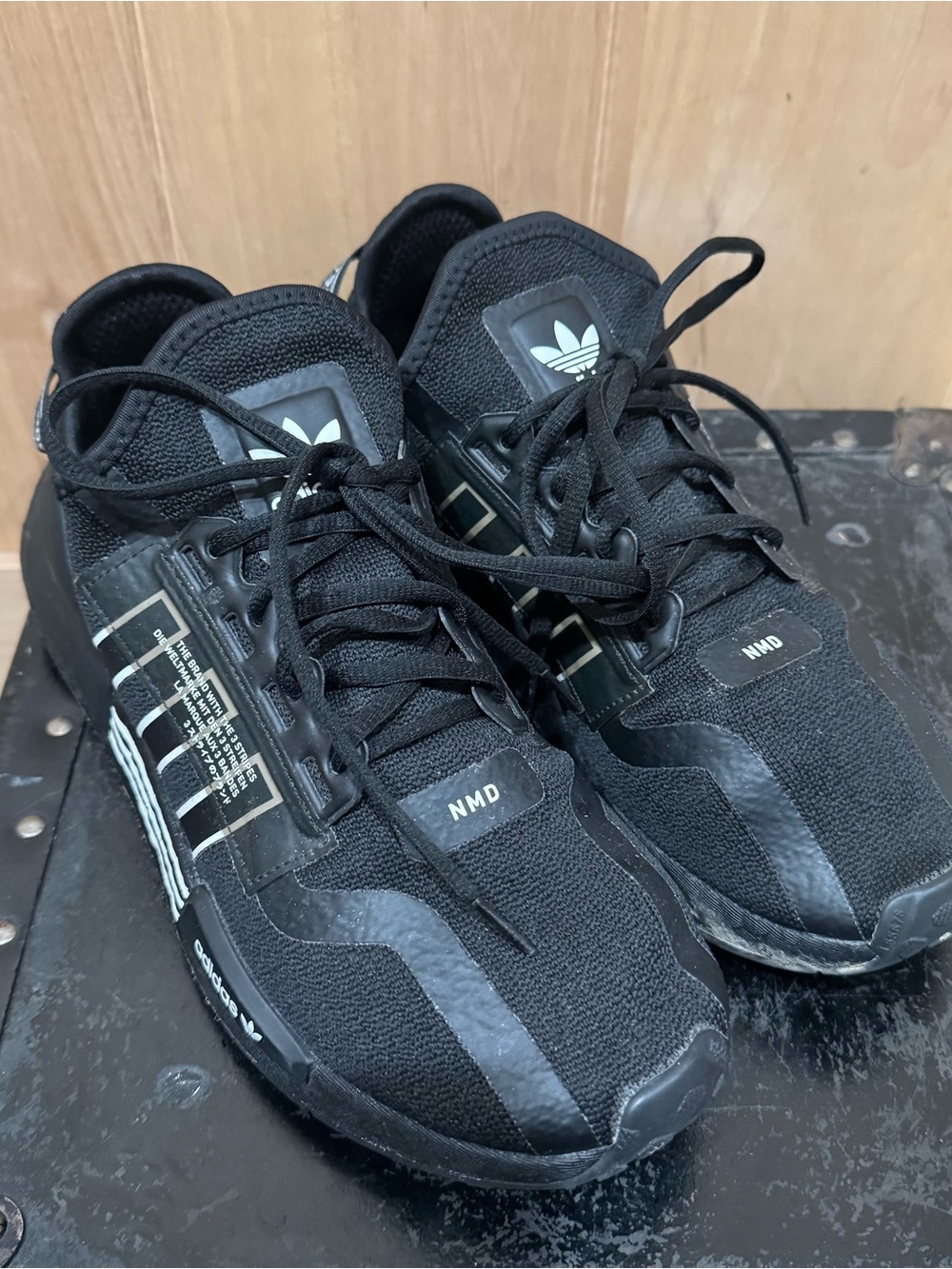 MEN's Adidas NMD R1 V2 Sneakers Black White Size 9.5 Shoes